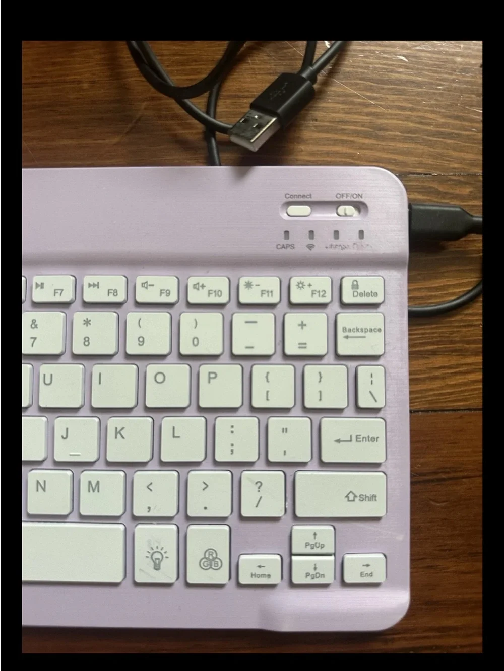 Bluetooth 3.0 Compact Illuminated Keyboard for iPad Purple/White